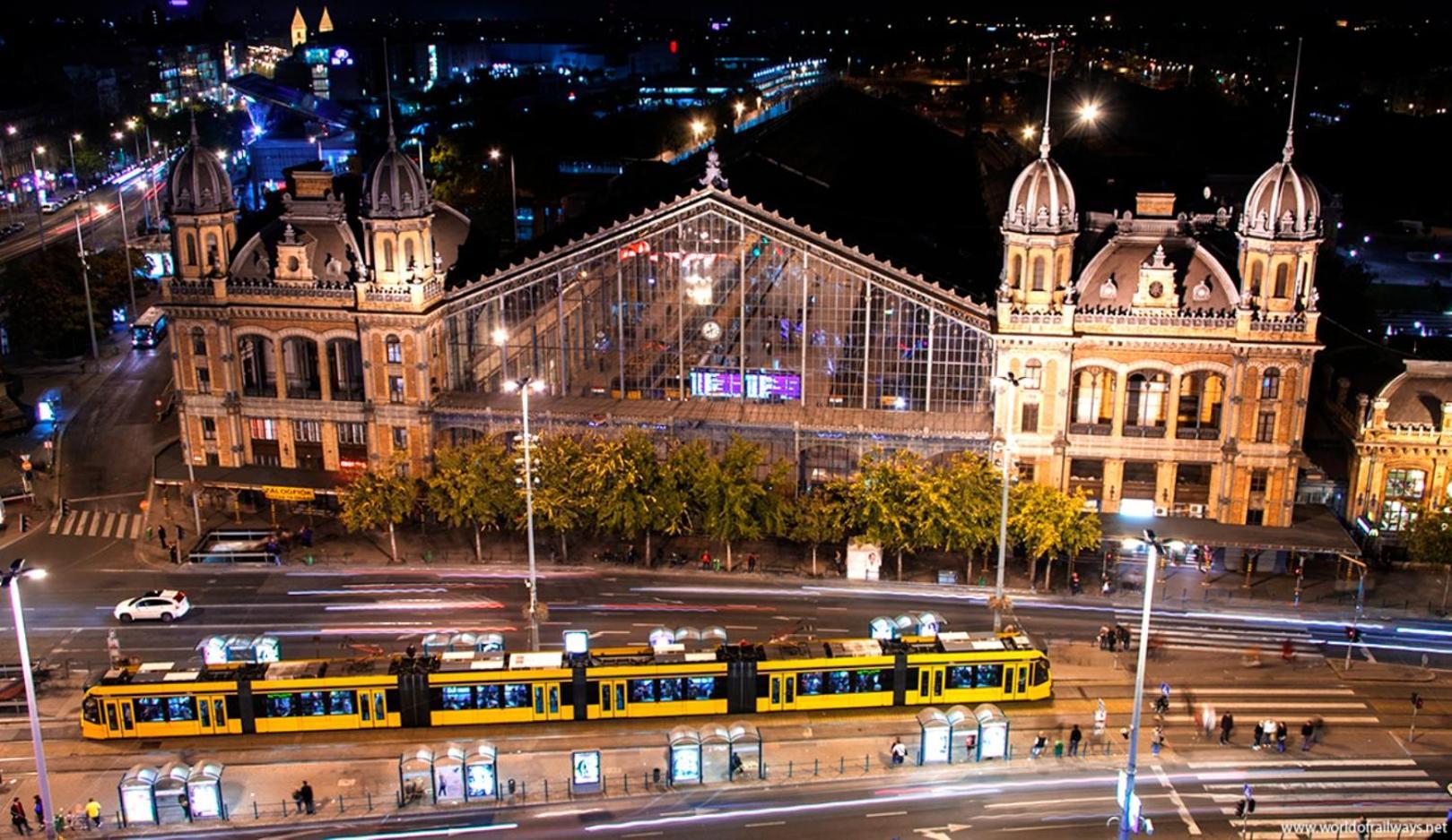 Little Americas National Parks Apartments Budapest Esterno foto